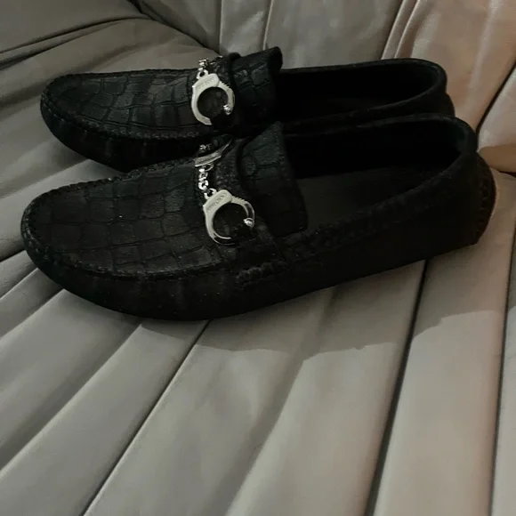 Jimmy Choo’s Black Loafers with Silver handcuff Accent eu42 - Picture 1 of 3